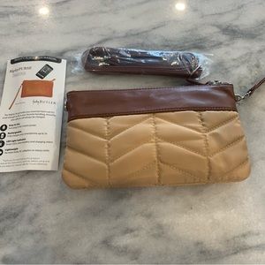 NWOT Handbag Butler - The Mighty Purse